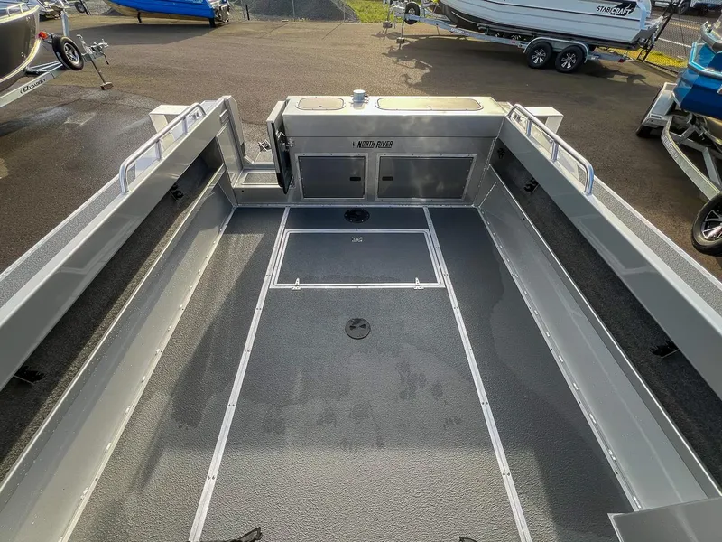 Slide: The Image of North River 23' Seahawk 2026 - 15