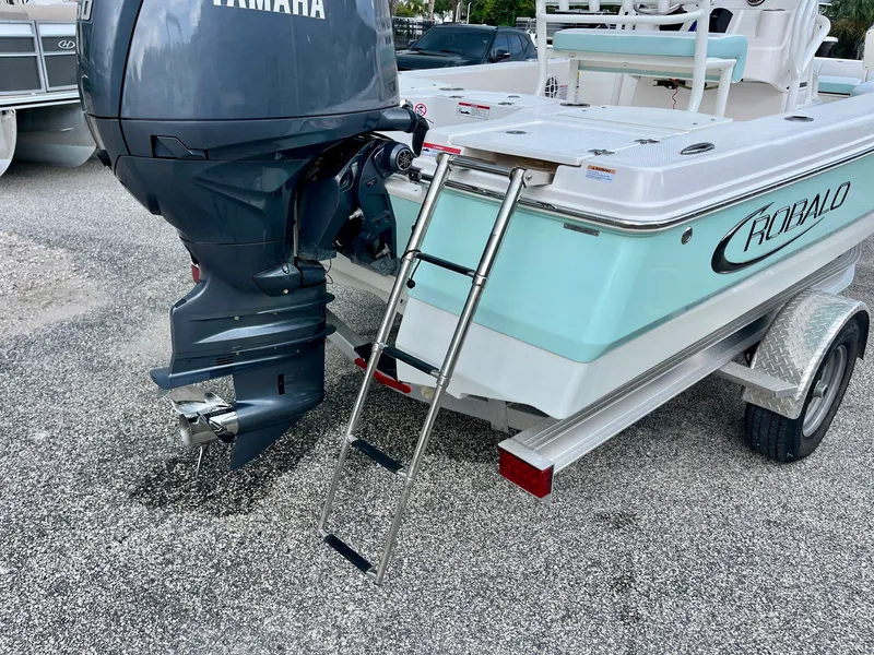 Slide: The Image of Robalo 206 Cayman 2024 - 8