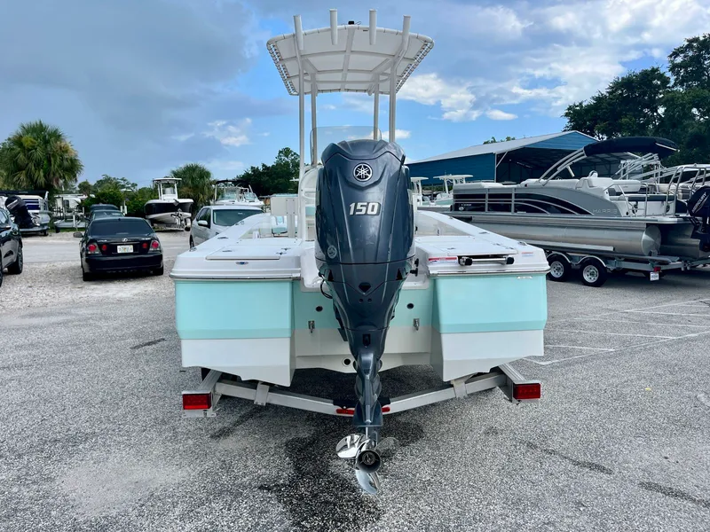 Slide: The Image of Robalo 206 Cayman 2024 - 3