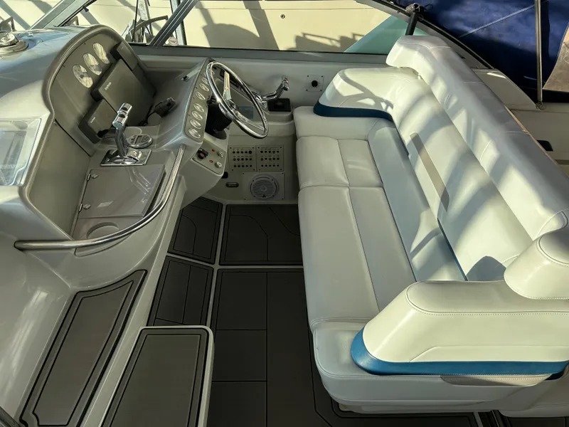 Slide: The Image of Formula 41 Performance Cruiser 2000 - 6