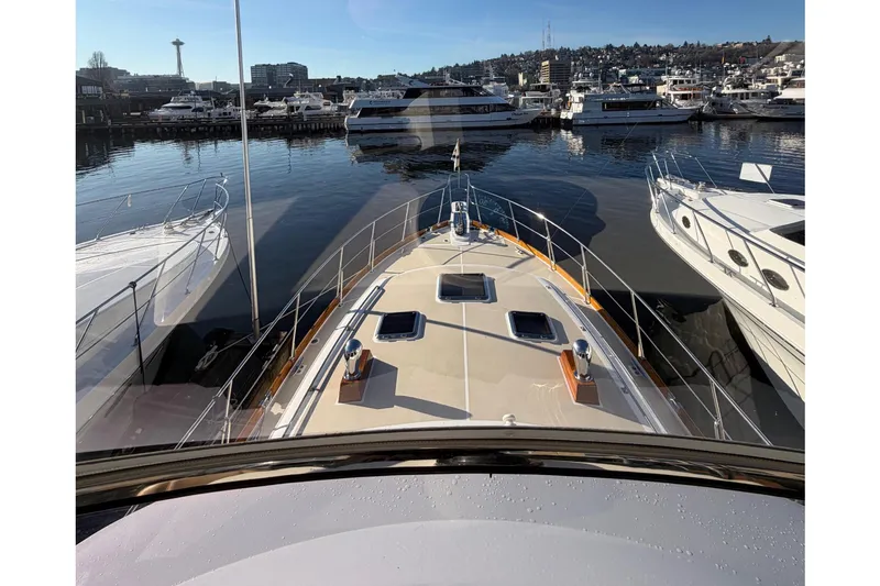 Slide: The Image of Interior of 2007 Grand Banks 47 Eastbay FB with radio equipment. - 21