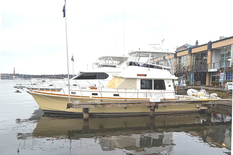 Slide: The Image of Luxurious bedroom in Grand Banks 47 Eastbay FB, 2007 model. - 33