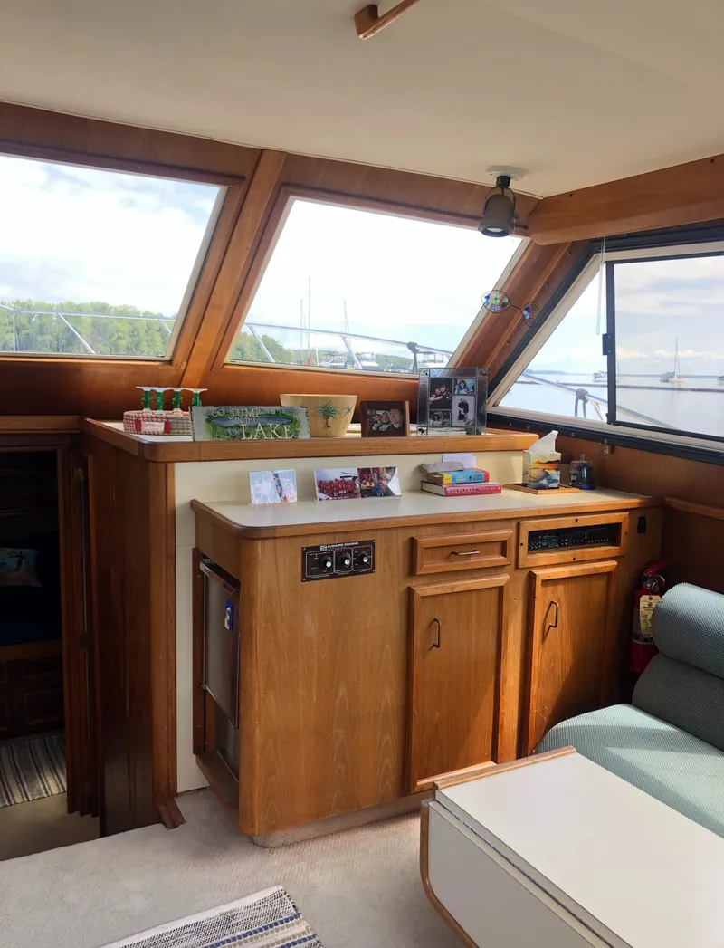 Slide: The Image of Interior of 1987 Egg Harbor Convertible 37 yacht. - 15