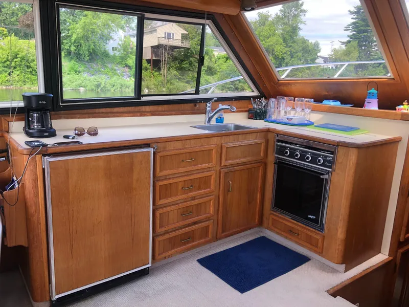 Slide: The Image of Interior of 1987 Egg Harbor Convertible 37 yacht. - 21