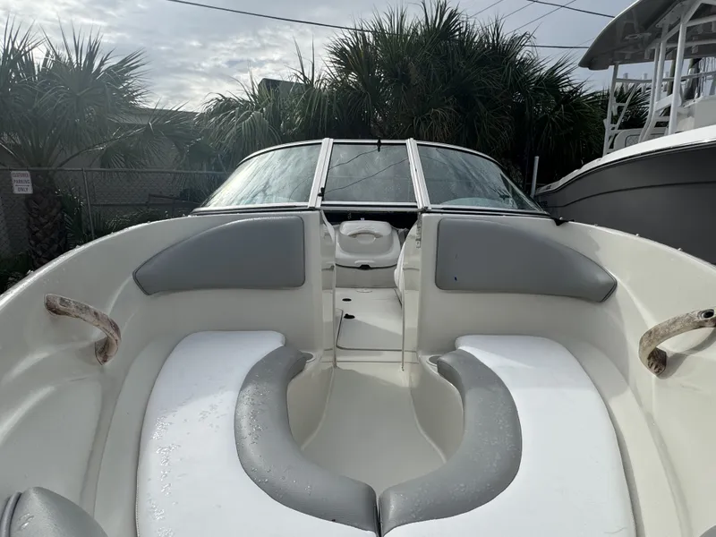 Slide: The Image of Sea Ray 175 sport 2007 - 9