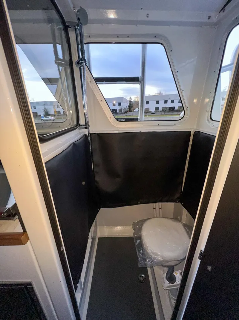 Slide: The Image of North River Endurance 3200EXL 2026 - 17