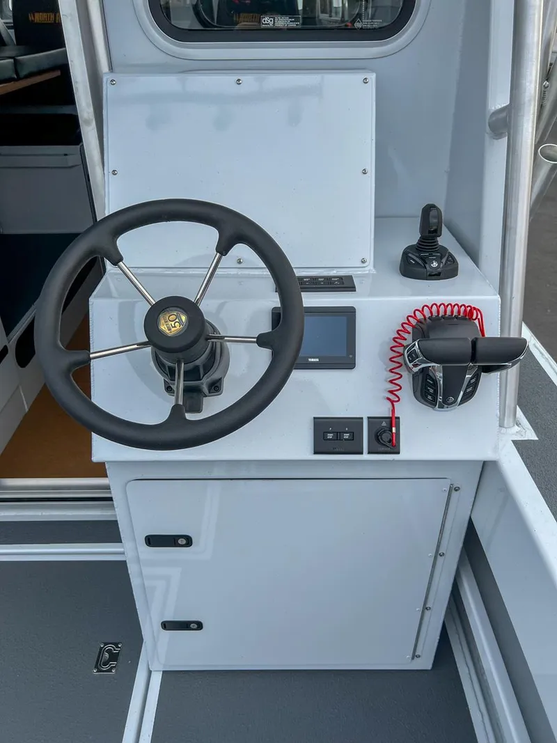 Slide: The Image of North River Endurance 3200EXL 2026 - 20