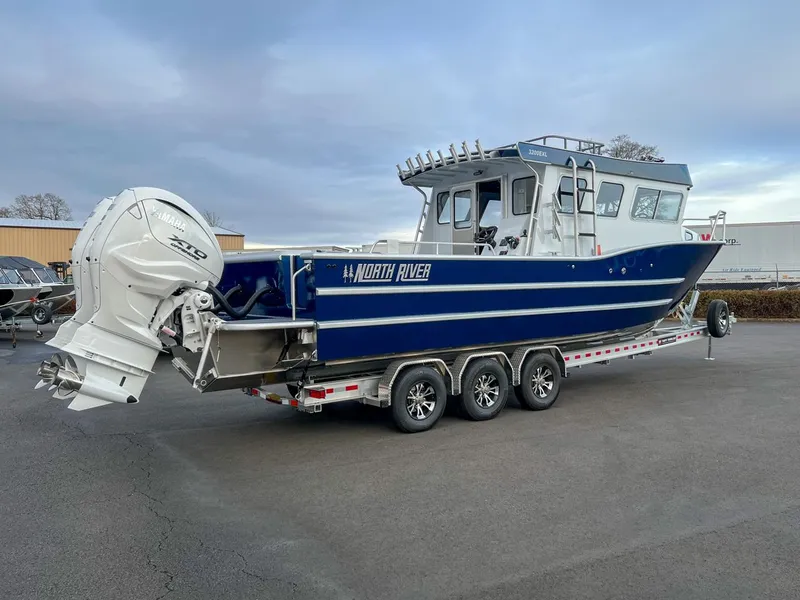 Slide: The Image of North River Endurance 3200EXL 2026 - 3