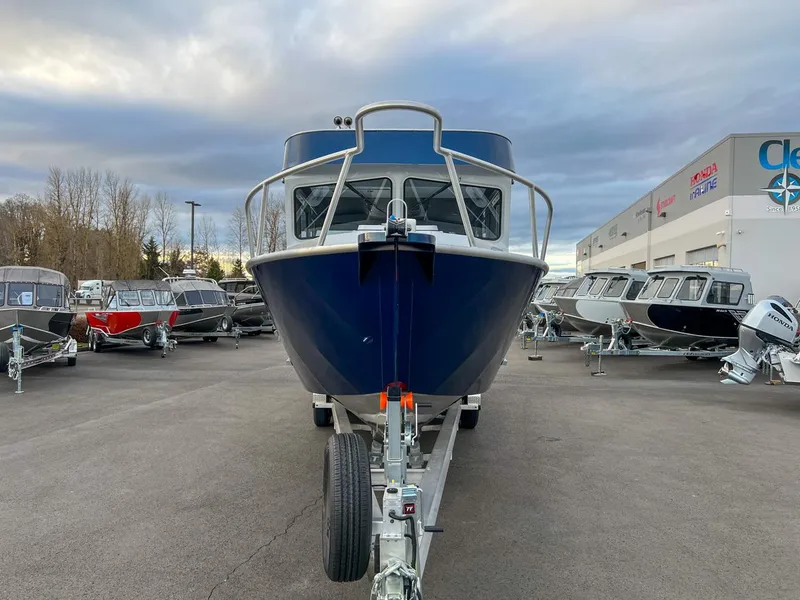 Slide: The Image of North River Endurance 3200EXL 2026 - 8