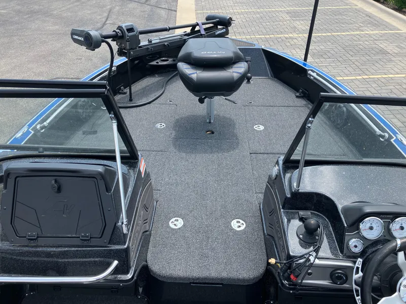 Slide: The Image of 2024 Nitro ZV20 Pro boat interior with seating and control panel. - 6