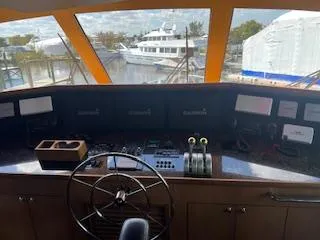 Slide: The Image of Helm of 2000 Buddy Davis 78 yacht with Garmin navigation displays. - 42