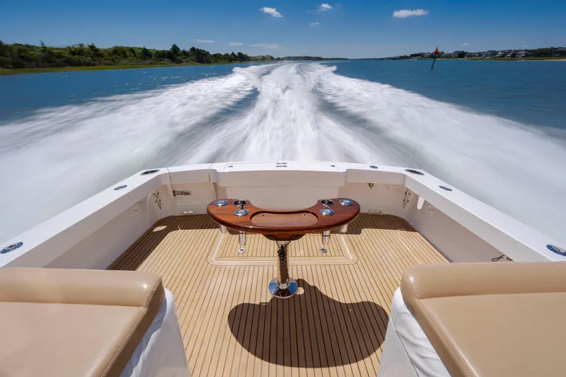 Slide: The Image of Albemarle 410 Express Fisherman 2019 - 100