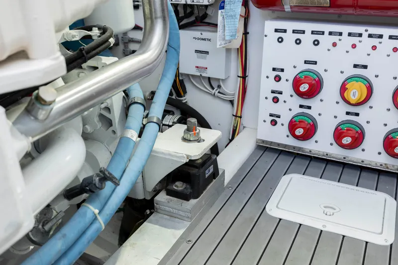 Slide: The Image of Albemarle 410 Express Fisherman 2019 - 50