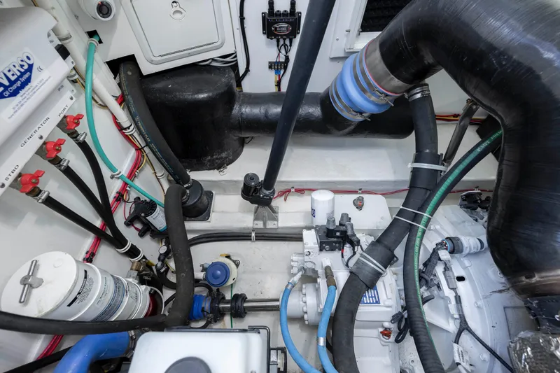 Slide: The Image of Albemarle 410 Express Fisherman 2019 - 54