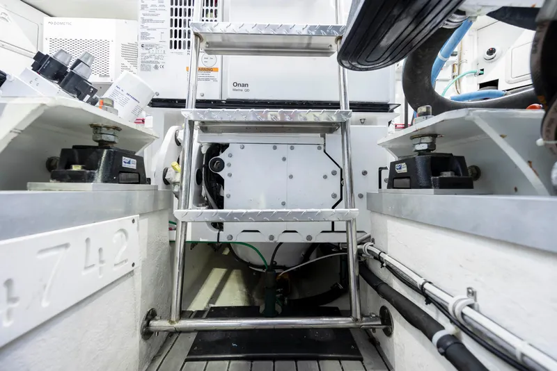 Slide: The Image of Albemarle 410 Express Fisherman 2019 - 55