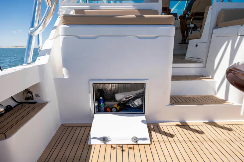 Slide: The Image of Albemarle 410 Express Fisherman 2019 - 71