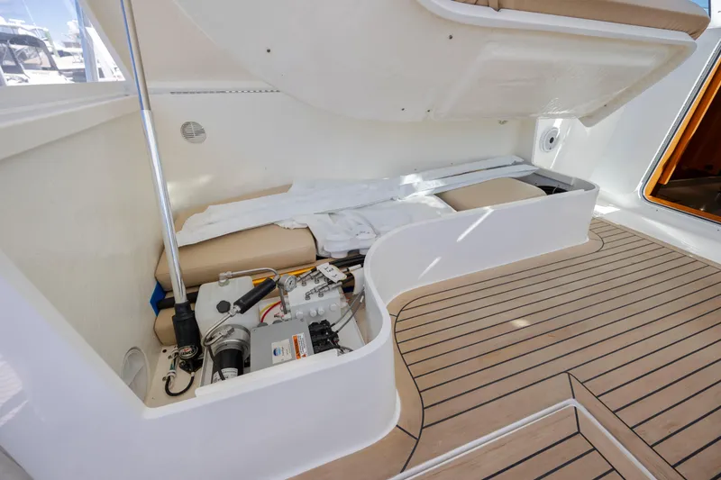 Slide: The Image of Albemarle 410 Express Fisherman 2019 - 81