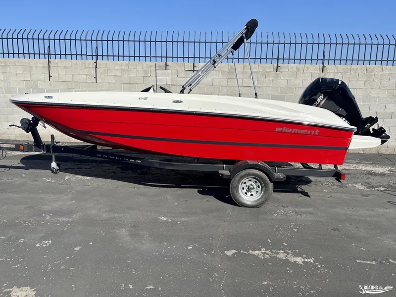 The Image of Bayliner E18 2023 - 0