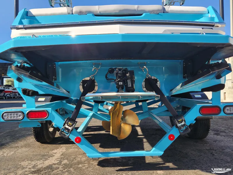 Slide: The Image of MasterCraft NXT20 2023 - 23