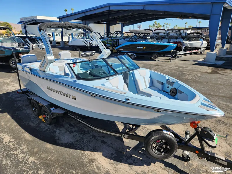 Slide: The Image of MasterCraft XT23 2023 - 3