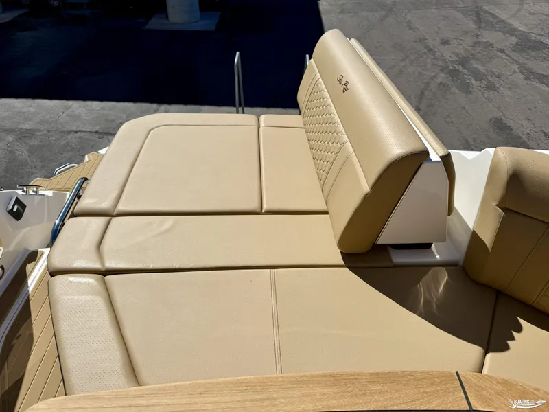 Slide: The Image of Sea Ray 320 Sundancer 2026 - 13