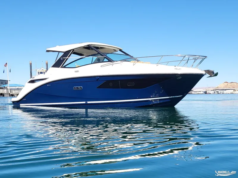 Slide: The Image of Sea Ray 320 Sundancer 2026 - 3