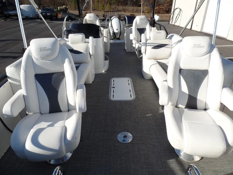Slide: The Image of 2017 JC Sporttoon 28TT pontoon boat with luxurious seating. - 11
