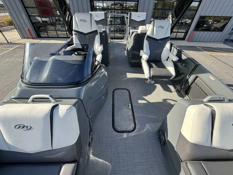 Slide: The Image of 2024 Manitou XT 23 Split Rear Sport (SRS) Single Engine V-Toon interior view. - 12