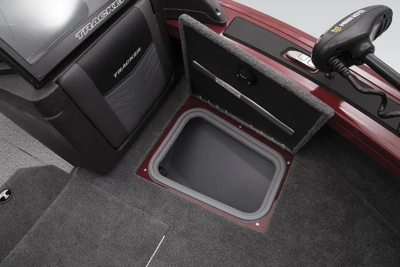 Slide: The Image of 2024 Tracker Targa™ V-18 Combo boat storage compartment. - 42