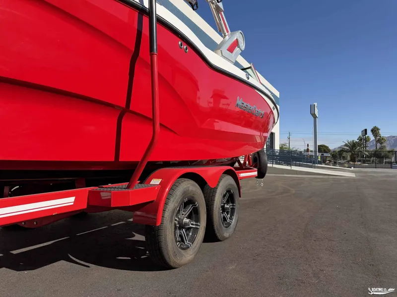 Slide: The Image of MasterCraft X24 2023 - 17