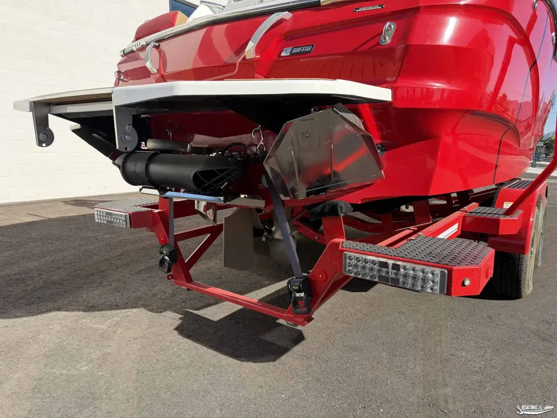 Slide: The Image of MasterCraft X24 2023 - 16