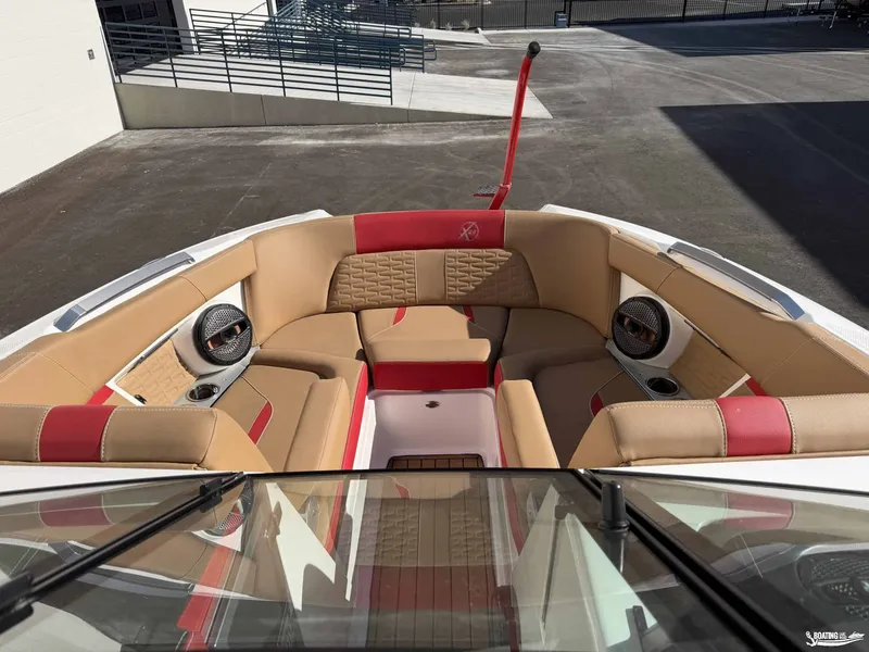 Slide: The Image of MasterCraft X24 2023 - 5