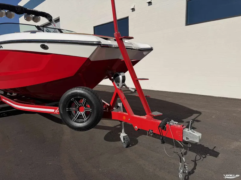 Slide: The Image of MasterCraft X24 2023 - 18