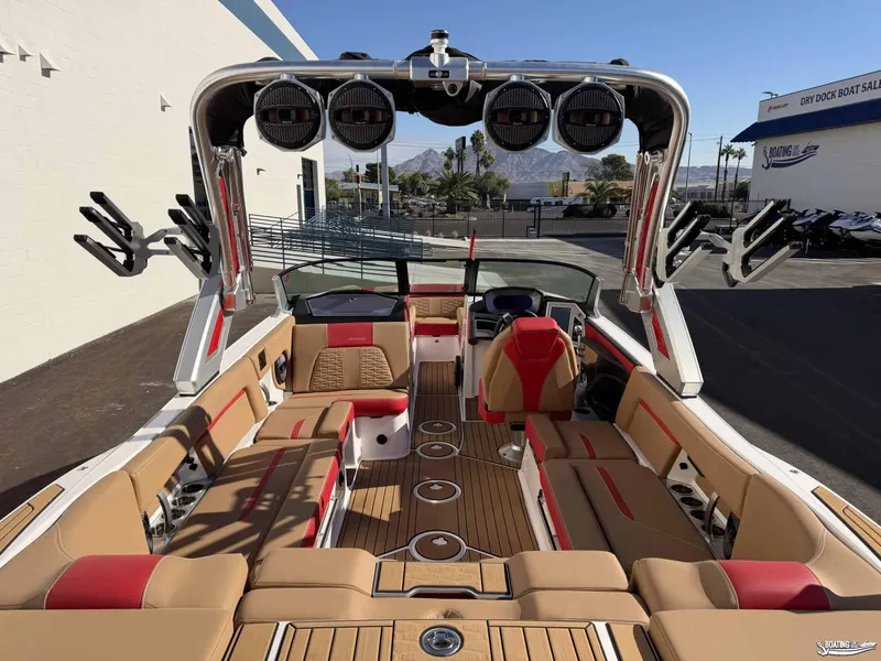 Slide: The Image of MasterCraft X24 2023 - 4