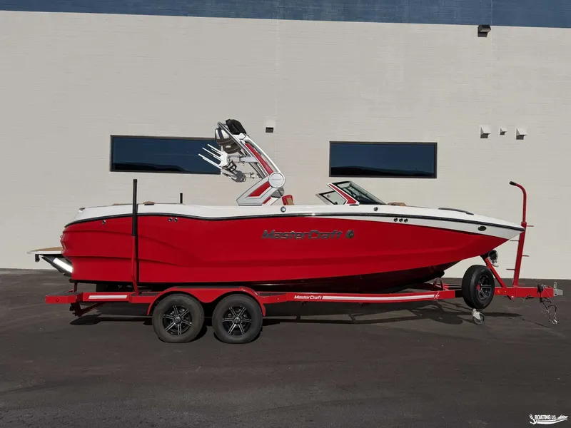 Slide: The Image of MasterCraft X24 2023 - 1