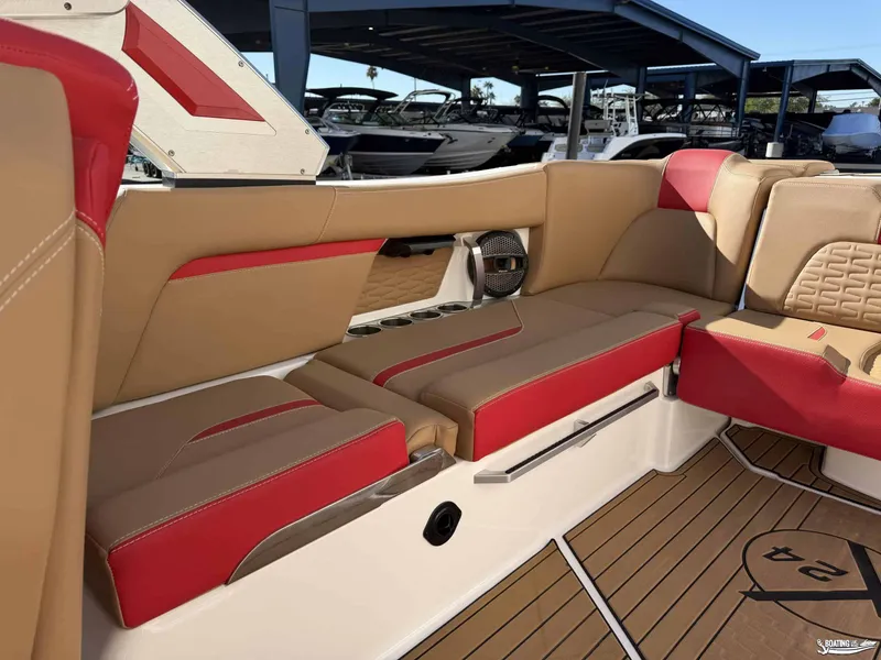 Slide: The Image of MasterCraft X24 2023 - 7