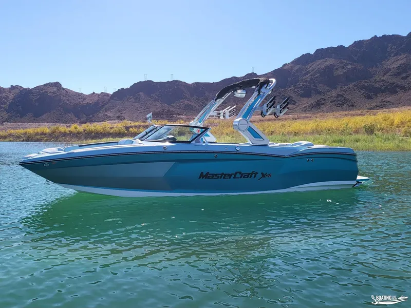 Slide: The Image of MasterCraft XSTAR S 2023 - 16
