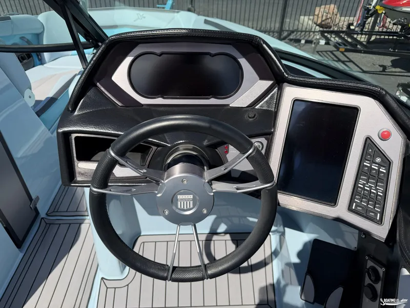 Slide: The Image of MasterCraft XSTAR S 2023 - 11