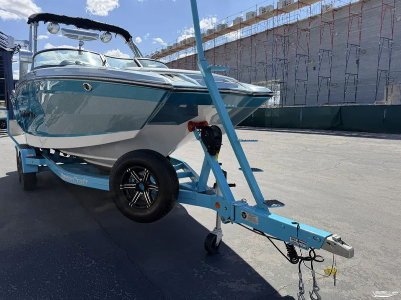 Slide: The Image of MasterCraft XSTAR S 2023 - 15