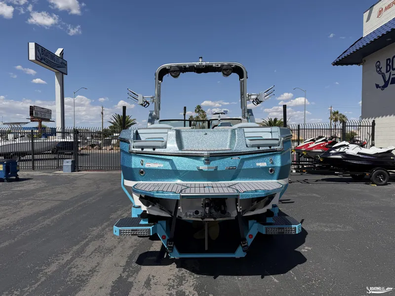 Slide: The Image of MasterCraft XSTAR S 2023 - 3