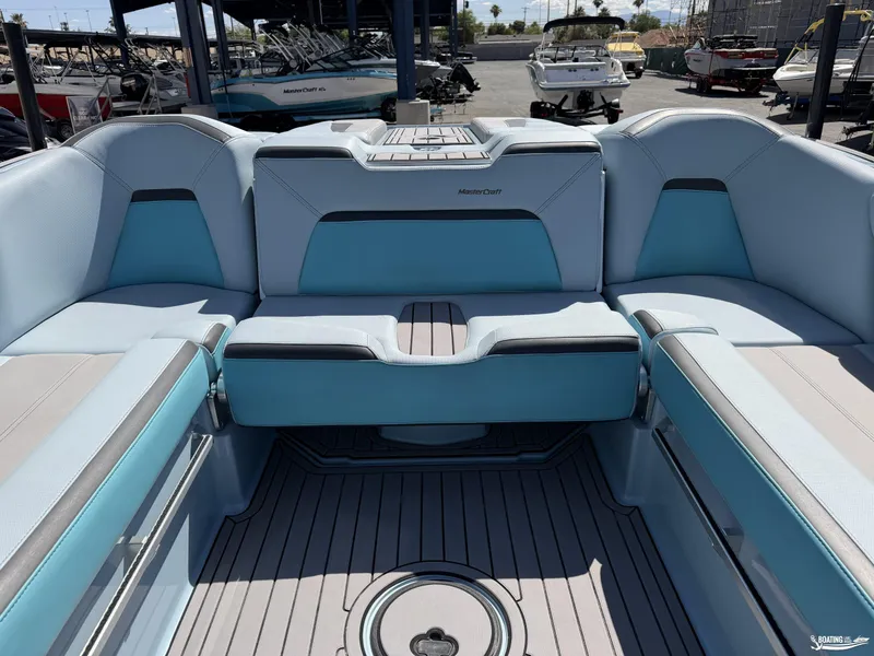 Slide: The Image of MasterCraft XSTAR S 2023 - 8