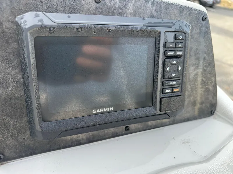 Slide: The Image of Garmin display on 2024 SunCatcher Select 20RC boat dashboard. - 16