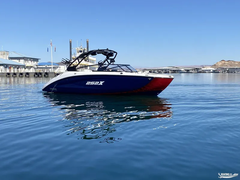 The Image of Yamaha 252 XE 2025 - 0