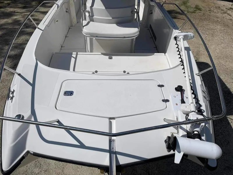 Slide: The Image of 2000 Glacier Bay 260 Canyon Runner boat deck with seating and railing. - 14