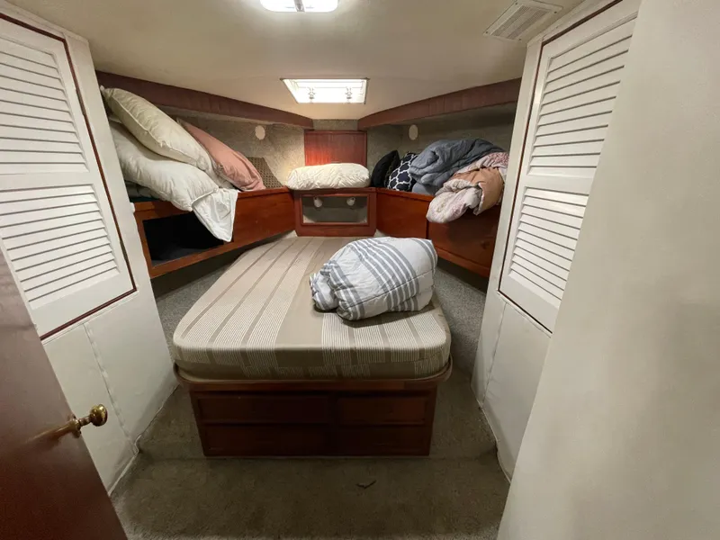 Slide: The Image of Ocean Yachts 38 Super Sport 1985 - 63