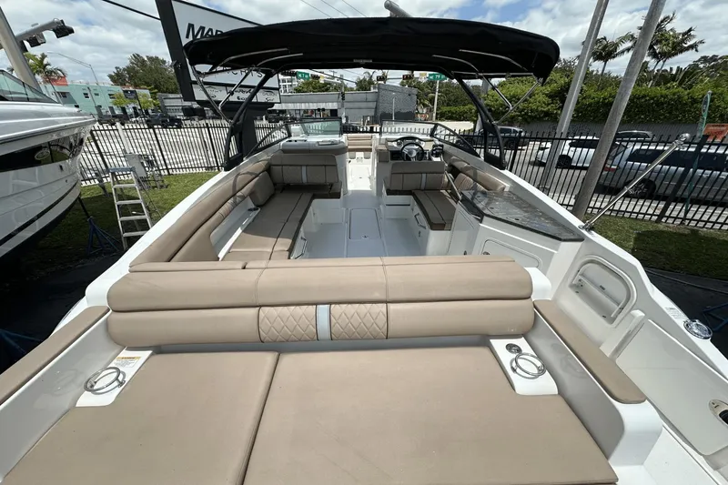 Slide: The Image of Sea Ray 290SDX-OB 2017 - 4