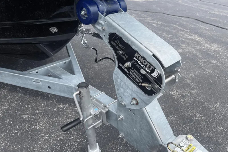 Slide: The Image of Sea Ray SPX 210 2024 - 16