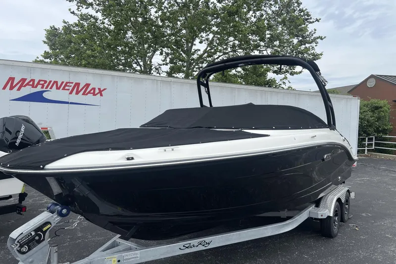 Slide: The Image of Sea Ray SPX 210 2024 - 48