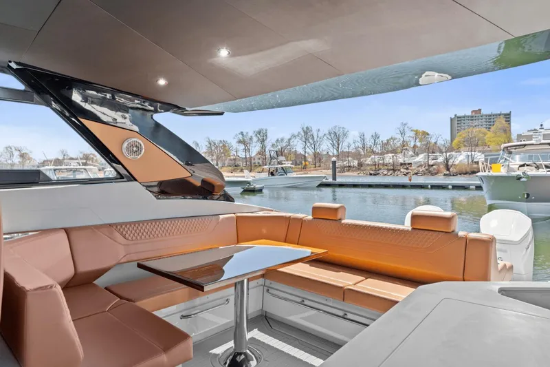 Slide: The Image of Cruisers Yachts 42 GLS South Beach Outboard 2024 - 17