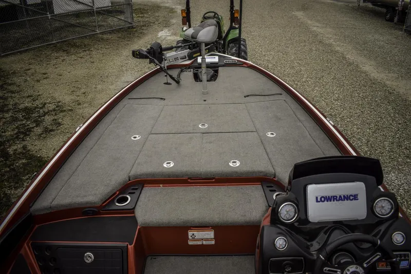 Slide: The Image of 2017 Nitro Z21 boat with Lowrance electronics and spacious deck. - 7